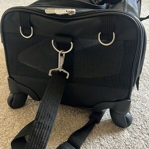 Pet Carrier with Wheels - Black
